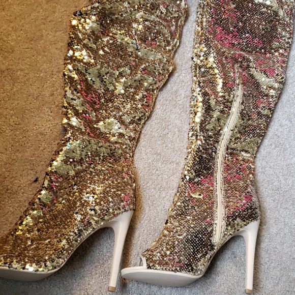 Boots - Picture 4 of 4